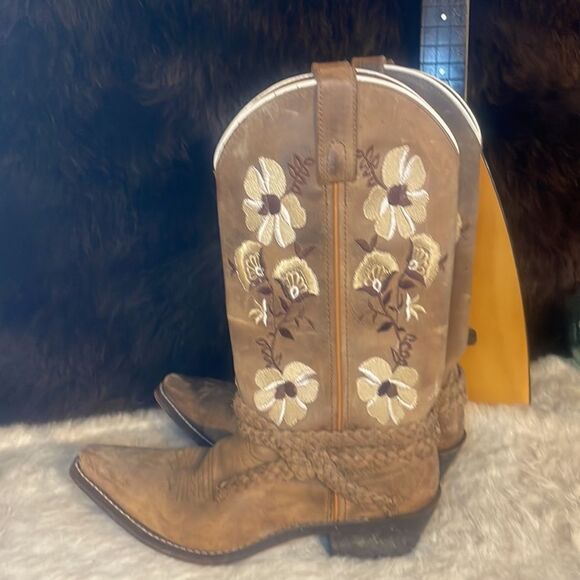 Cedar Rose boots 7.5 (4625) - Picture 8 of 13